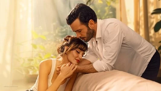 გაიხსენე სიყვარული / Aşkı Hatırla კადრი №1 გაიხსენე სიყვარული / Aşkı Hatırla კადრი №1